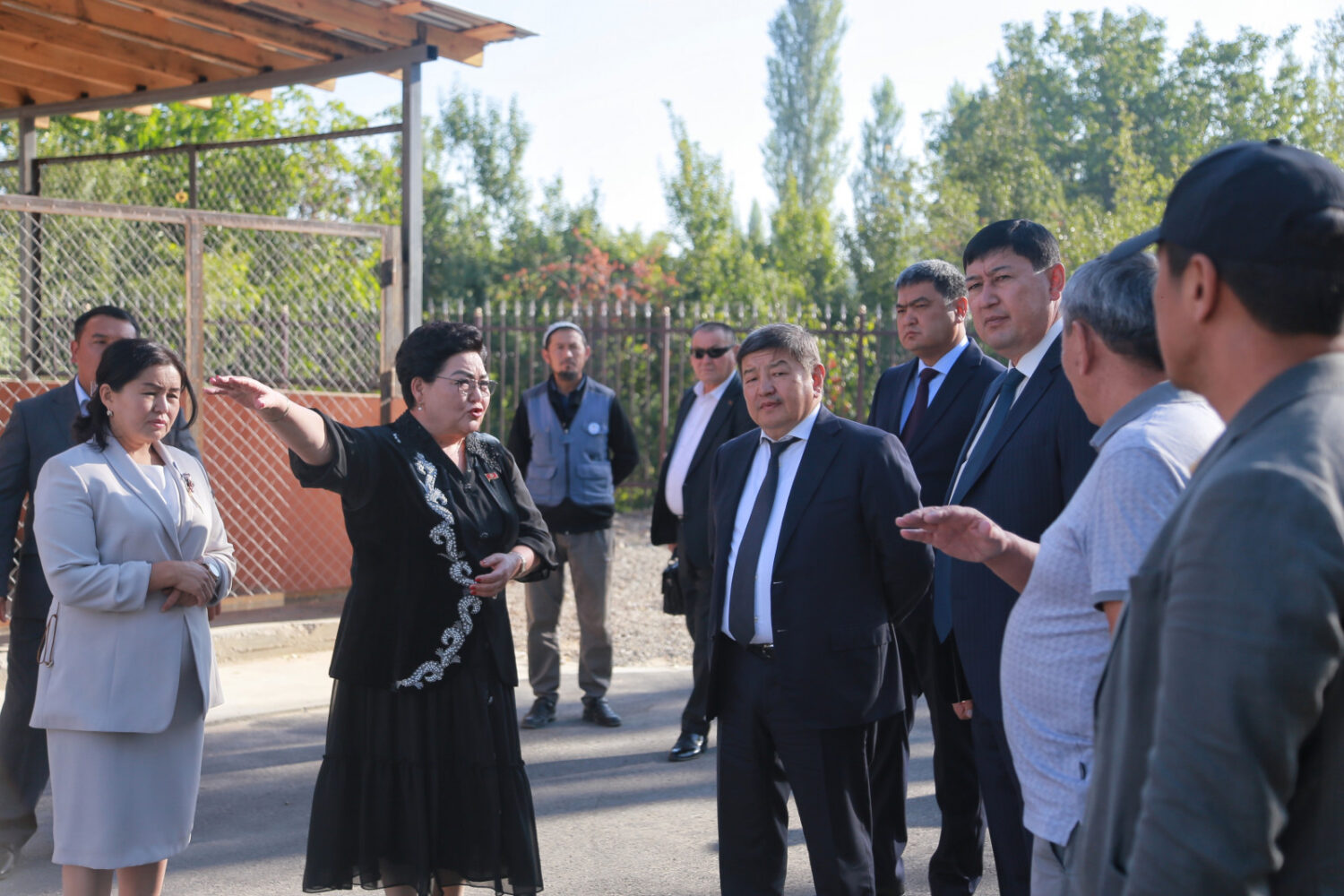 МинКабдын төрагасы Ош облусундагы жаңы ачылган бала бакчалардын ишмердүүлүгү менен таанышты