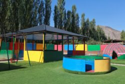 МинКабдын төрагасы Ош облусундагы жаңы ачылган бала бакчалардын ишмердүүлүгү менен таанышты