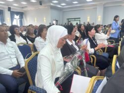 БИЛИМ БЕРҮҮНҮН МЫКТЫЛАРЫ СЫЙЛАНДЫ