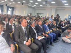 БИЛИМ БЕРҮҮНҮН МЫКТЫЛАРЫ СЫЙЛАНДЫ