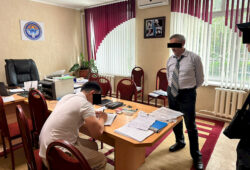 УКМК: Бишкекте директор окуучуну мектепке кабыл алууда пара талап кылган