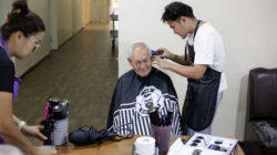 Бишкек шаарындагы карылар үйүндө сулуулук күнү уюштурулду