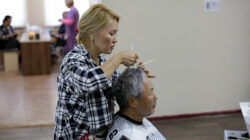 Бишкек шаарындагы карылар үйүндө сулуулук күнү уюштурулду