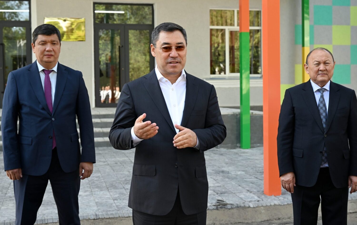 БИЛИМ КҮНҮ: ПРЕЗИДЕНТ БИЛИМ УЯСЫНА БАРДЫ