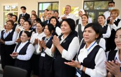 БИЛИМ КҮНҮ: ПРЕЗИДЕНТ БИЛИМ УЯСЫНА БАРДЫ