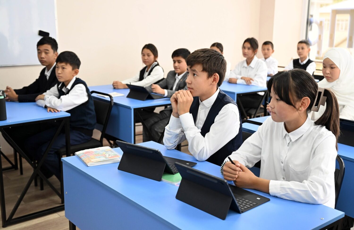 “АКЫЛМАНДА” ОКУУ ЖЫЛЫ КАНДАЙ БАШТАЛДЫ?