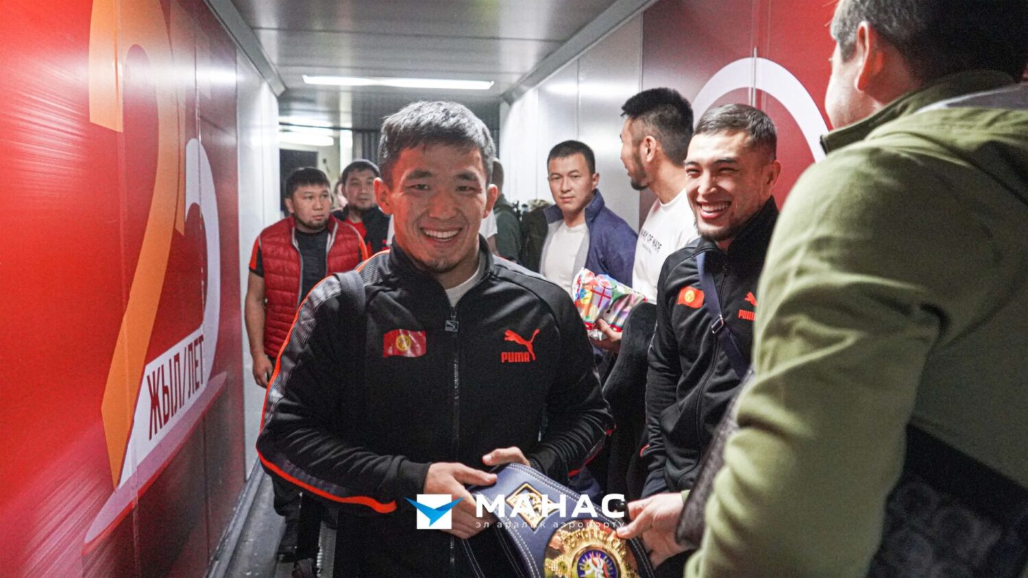 «Манас» аэропортунда дүйнө чемпиондорун тосуп алышты