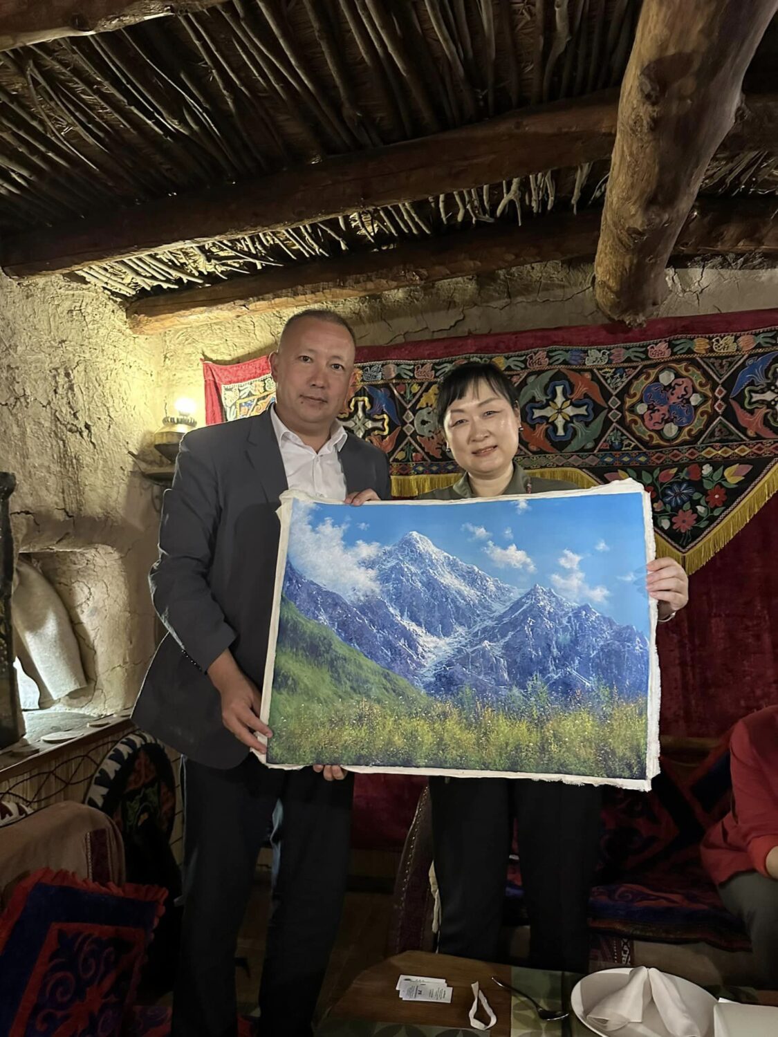 БМУ КОРЕЯЛЫК ЖОЖ МЕНЕН КЫЗМАТТАШАТ