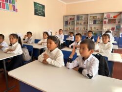 ЭДИЛ БАЙСАЛОВ ЖАҢЫ МЕКТЕПТИН АЧЫЛЫШЫНА КАТЫШТЫ