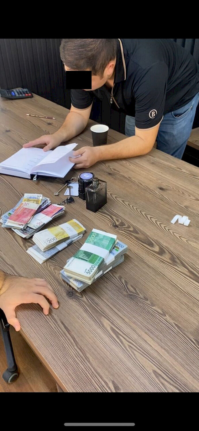 Бишкекте криптовалюта сатып алууну уюштуруп жүргөн жашыруун бюро аныкталды