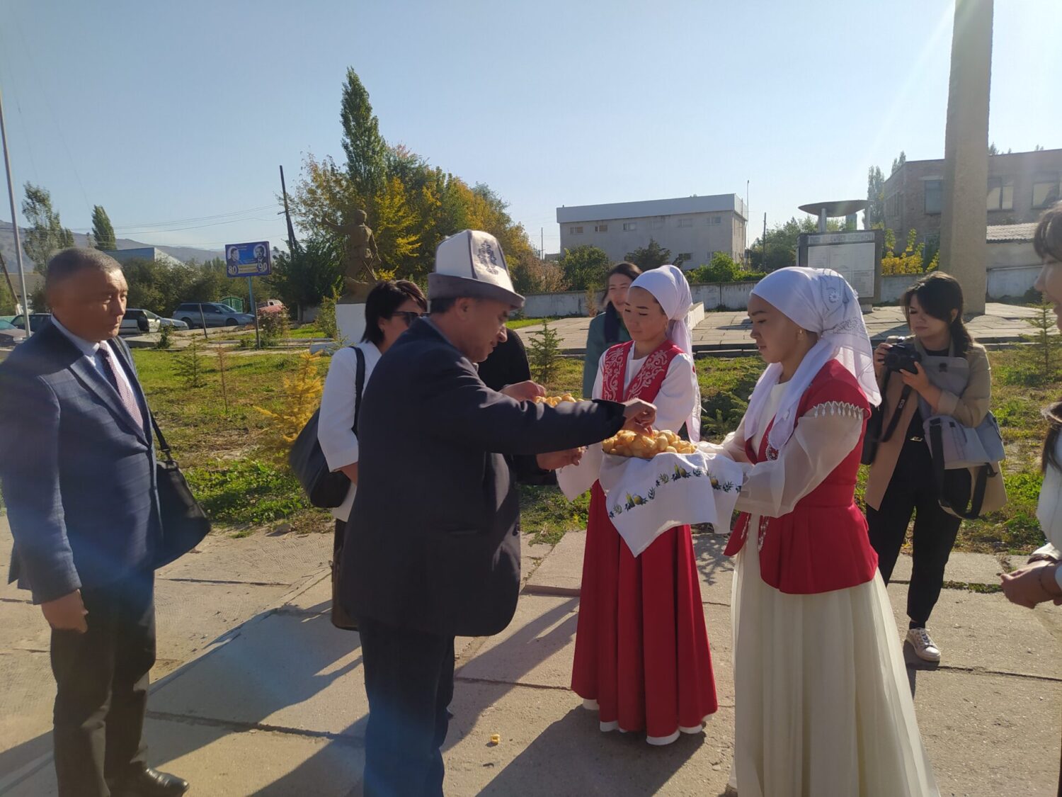 УСТАТТЫН ТАЛАСТАГЫ БИЛИМ САПАРЫ