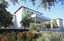 БИЛИМ КҮНҮ: ПРЕЗИДЕНТ БИЛИМ УЯСЫНА БАРДЫ