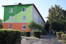 БИЛИМ КҮНҮ: ПРЕЗИДЕНТ БИЛИМ УЯСЫНА БАРДЫ