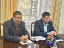 УЛАНБЕК УСЕКОВ ТҮРКСОЙДУН ЖЕҢҮҮЧҮЛӨРҮН КАБЫЛ АЛДЫ