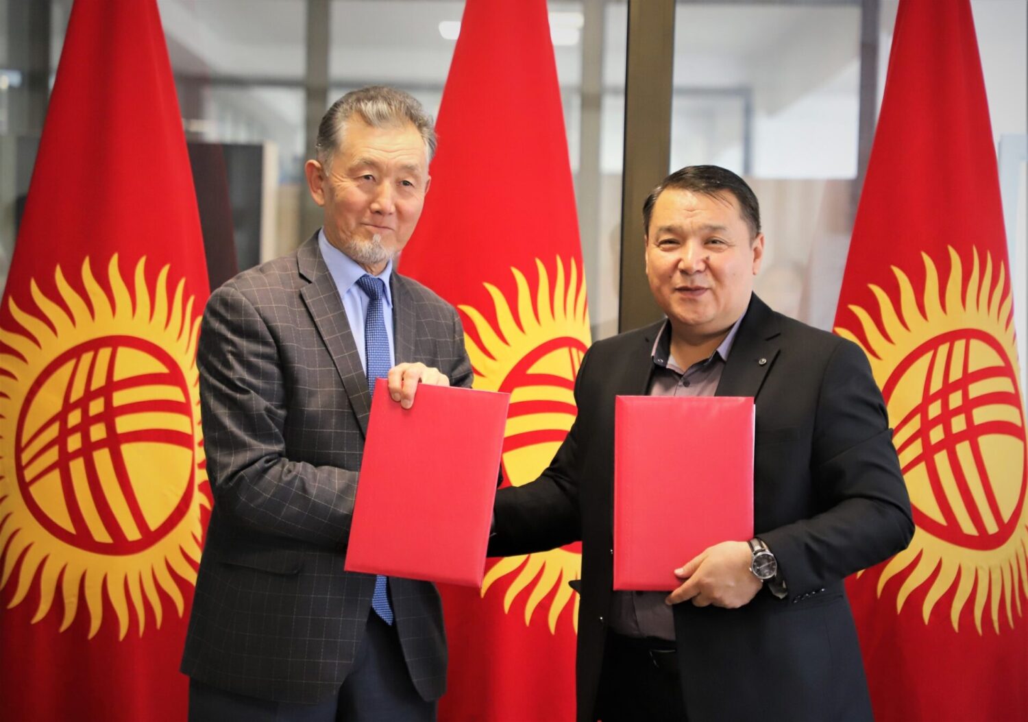 УТРК ЖОЖДОР МЕНЕН КЫЗМАТТАШТЫГЫН ЧЫҢДАЙТ