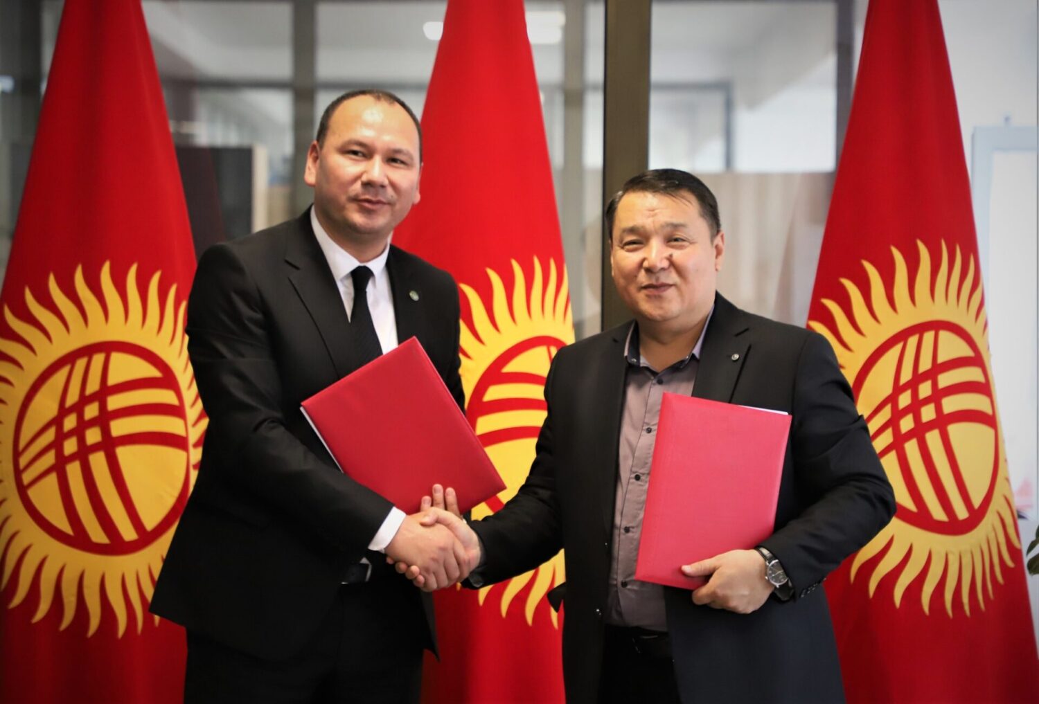 УТРК ЖОЖДОР МЕНЕН КЫЗМАТТАШТЫГЫН ЧЫҢДАЙТ