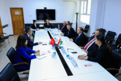 РАСУЛ АБАЗБЕК УУЛУ ВЕНГРИЯ УНИВЕРСИТЕТИНИН ДЕЛЕГАЦИЯСЫ МЕНЕН ЖОЛУГУШТУ