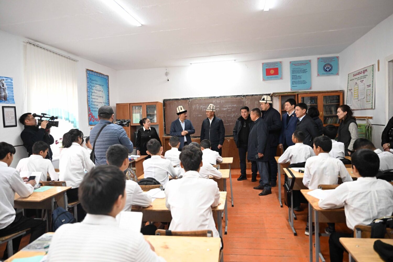 ТӨРАГА НУРЛАНБЕК ШАКИЕВ НАРЫН ШААРЫНДА ЖАЙГАШКАН СОЦИАЛДЫК МЕКЕМЕЛЕРДИН АБАЛЫ МЕНЕН ТААНЫШТЫ