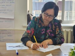 АЙМАКТАРДАГЫ КОЛЛЕДЖДЕРДИН ОКУТУУЧУЛАРЫ ИНКЛЮЗИВДҮҮ БИЛИМ БЕРҮҮ БОЮНЧА ТРЕНИНГДЕН ӨТӨТ