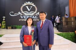 ОШТО МУГАЛИМДЕРДИН КЕСИПТИК МАЙРАМЫ БЕЛГИЛЕНДИ