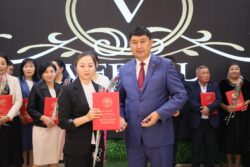 ОШТО МУГАЛИМДЕРДИН КЕСИПТИК МАЙРАМЫ БЕЛГИЛЕНДИ