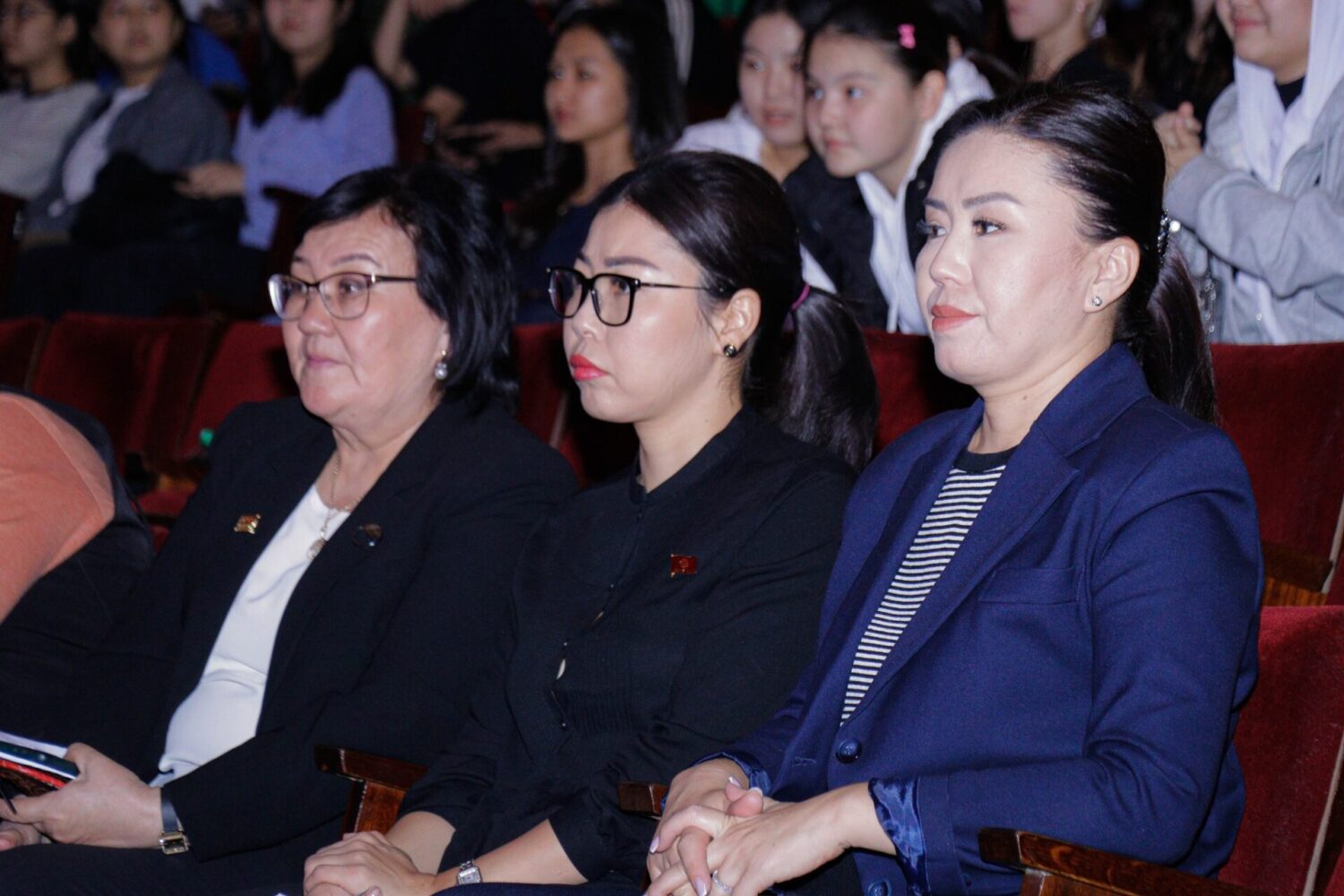 АЙТМАТОВ БИЙ МЕЙКИНДИГИНДЕ