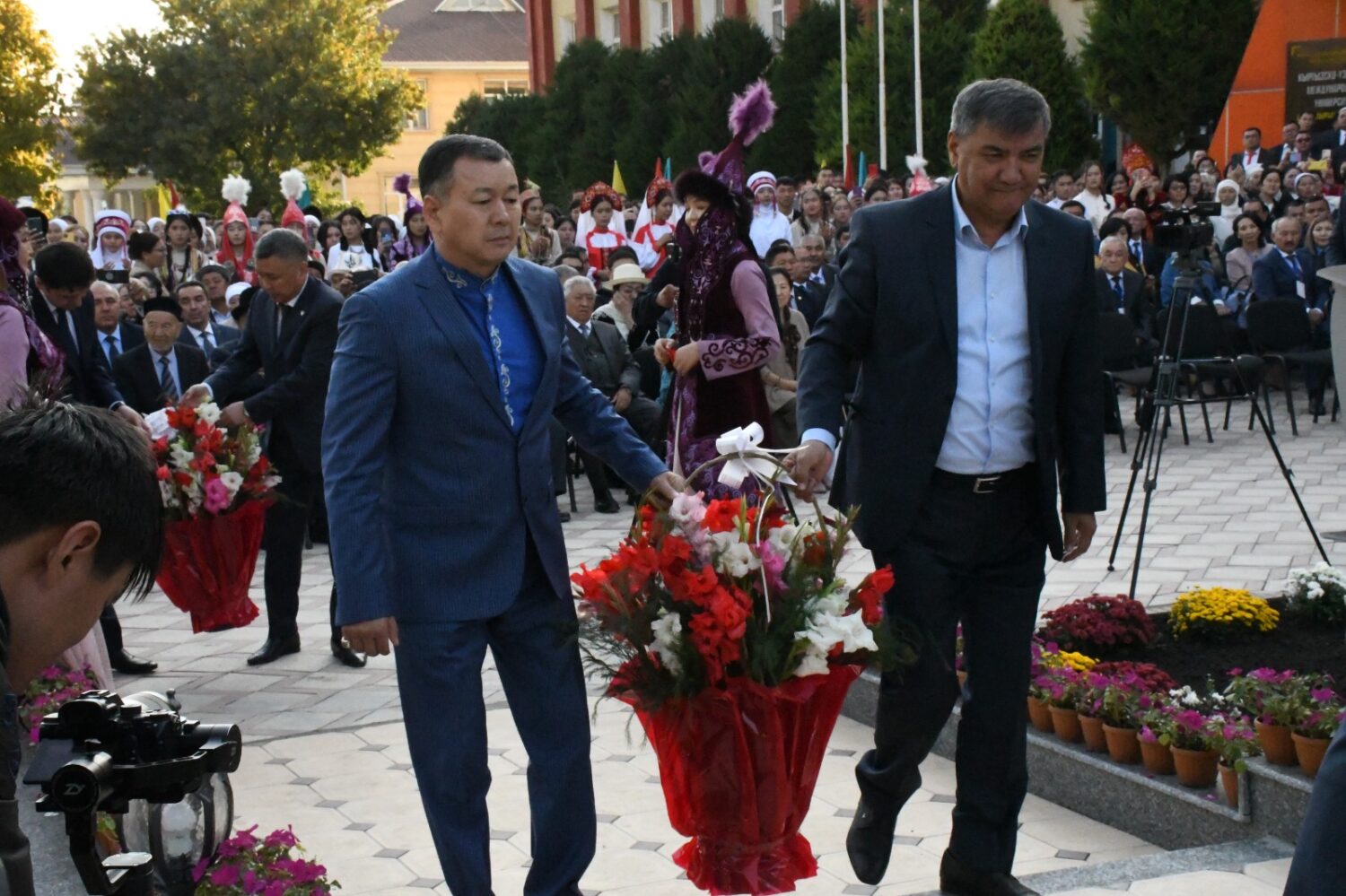 ЭЛ АРАЛЫК ФОРУМ: Б.СЫДЫКОВДУН АЙКЕЛИ АЧЫЛДЫ