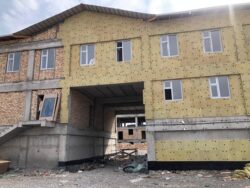 Акыйкатчы Жалал-Абаддагы аялдар жана өспүрүмдөрдүн тергөө абагына барды