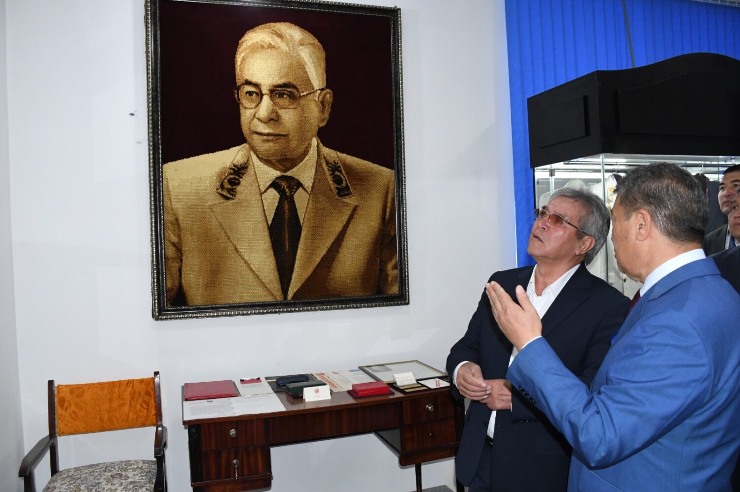 ЭЛ АРАЛЫК ФОРУМ: Б.СЫДЫКОВДУН АЙКЕЛИ АЧЫЛДЫ