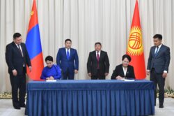 МОНГОЛИЯ МЕНЕН БИЛИМ БЕРҮҮ ЖАНА ИЛИМ ЖААТЫНДА КЫЗМАТТАШУУ ЖӨНҮНДӨ КЕЛИШИМГЕ КОЛ КОЮЛДУ