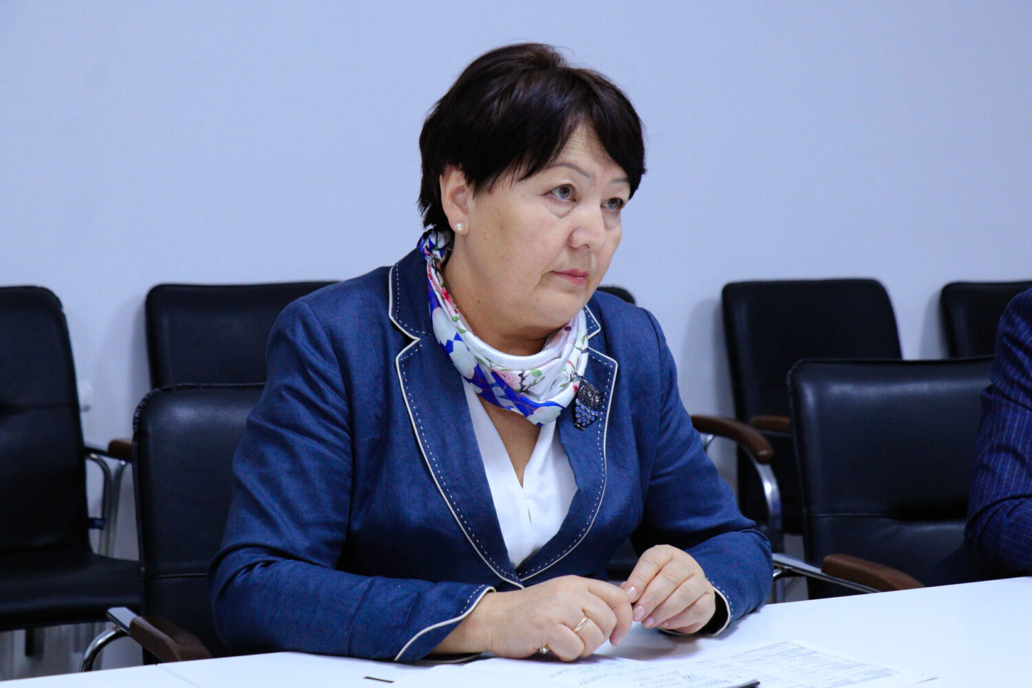 РЕСПУБЛИКАНЫН БАРДЫК МЕКТЕПТЕРИН ИНТЕРНЕТ МЕНЕН КАМСЫЗДОО МАСЕЛЕСИ ТАЛКУУЛАНДЫ