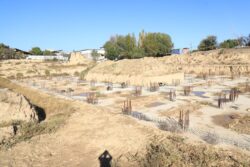 ДОГДУРКҮЛ КЕНДИРБАЕВА ОШ ШААРЫНДА КУРУЛУП ЖАТКАН БИР КАТАР БИЛИМ БЕРҮҮ ОБЪЕКТИЛЕРИ МЕНЕН ТААНЫШТЫ