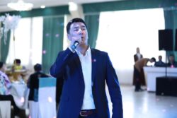 ОШМУ: АРДАГЕР ОКУТУУЧУЛАР МЕНЕН КЫЗМАТКЕРЛЕРГЕ СЫЙ