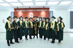 ОшМУ: Студенттер 1200$ стипендия алышты