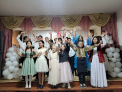 №18 МЕКТЕПТЕ «ЫРДАЙЛЫ КЫРГЫЗ ЫРЛАРЫН» КАРОО-СЫНАГЫ ӨТТҮ