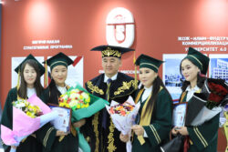 ОшМУ: Студенттер 1200$ стипендия алышты