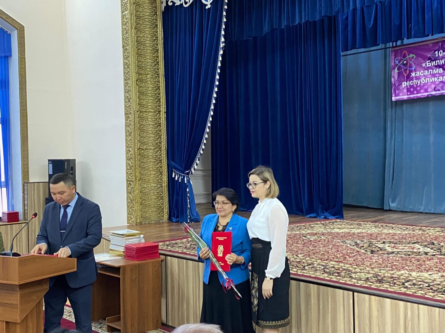 БИЛИМ БЕРҮҮ ЖАНА ИЛИМДИН ӨНҮГҮҮСҮНДӨ ЖАСАЛМА ИНТЕЛЛЕКТТИН РОЛУ