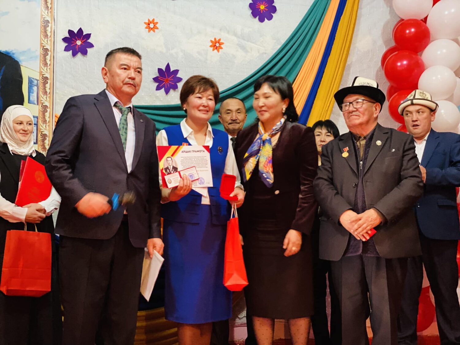 АТ-БАШЫДА БАШТАЛГЫЧ КЛАССТЫН МУГАЛИМДЕРИ АРАСЫНДА СЫНАК ӨТТҮ