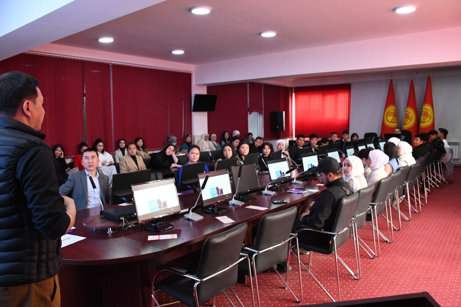 КӨУНУН СТУДЕНТТЕРИНЕ АРНАЛГАН ТРЕНИНГ