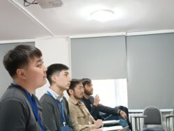 Күзгү Хакатон: ОшМУнун программисттери байгелүү орунду ээледи