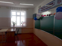 Чоң-Алай районунда 8 жылдан бери курулушу бүтпөй турган мектеп ишке берилди