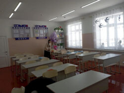 Чоң-Алай районунда 8 жылдан бери курулушу бүтпөй турган мектеп ишке берилди