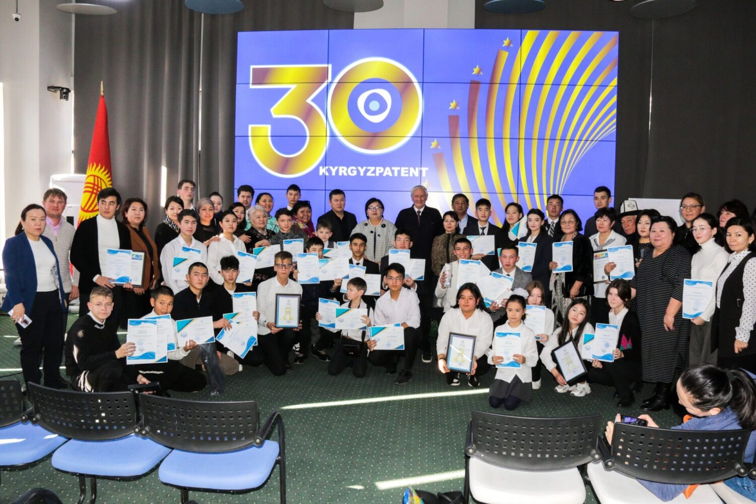 “ЖАШ ЖАРАТМАН” КОНКУРСУ ЖЫЙЫНТЫКТАЛДЫ