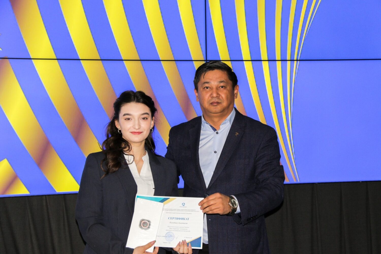 “ЖАШ ЖАРАТМАН” КОНКУРСУ ЖЫЙЫНТЫКТАЛДЫ