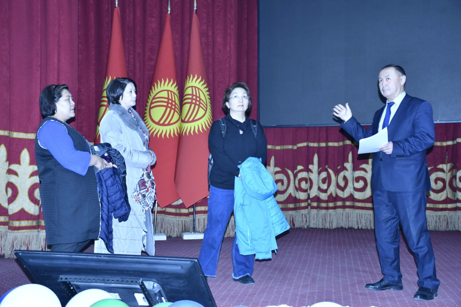 КӨЭУ да тегерек стол