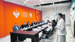 «МУГАЛИМДИН КЕСИПТИК  ЧЕБЕРЧИЛИГИ КАДЫР-БАРКЫН  ЖОГОРУЛАТАТ»