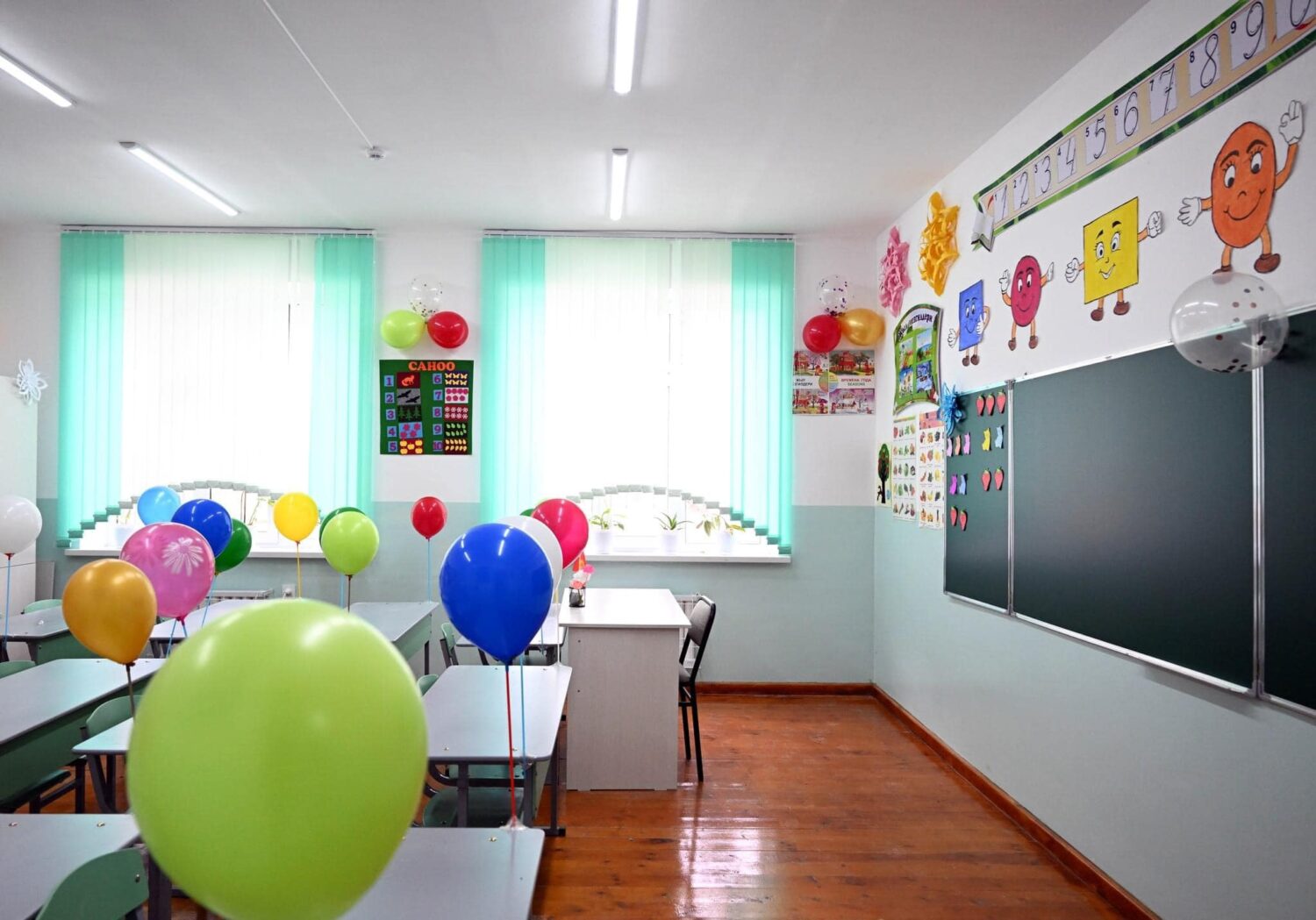 ПРЕЗИДЕНТ САДЫР ЖАПАРОВ В БАТКЕНСКОЙ ОБЛАСТИ ОТКРЫЛ ШКОЛЫ И ДЕТСКИЕ САДЫ