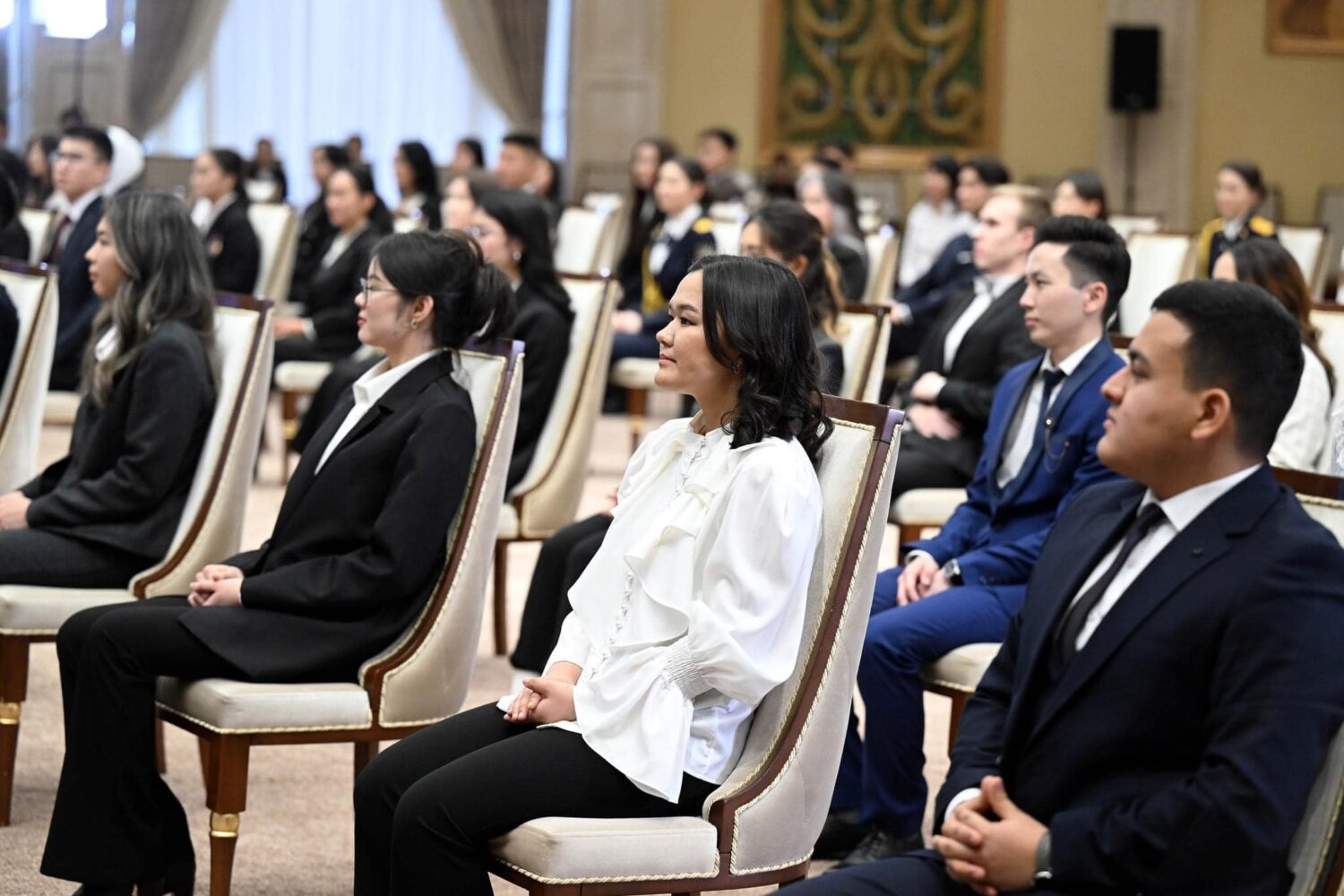 75СТУДЕНТ ПРЕЗИДЕНТТИК СТИПЕНДИЯГА ЭЭ БОЛДУ