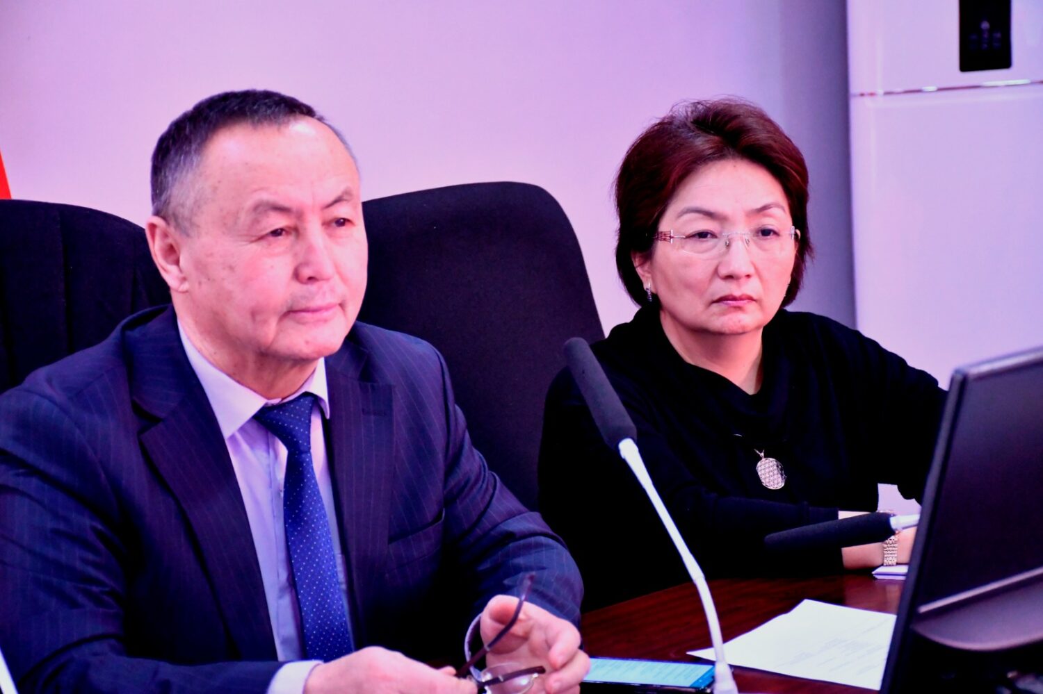 КӨЭУ да тегерек стол