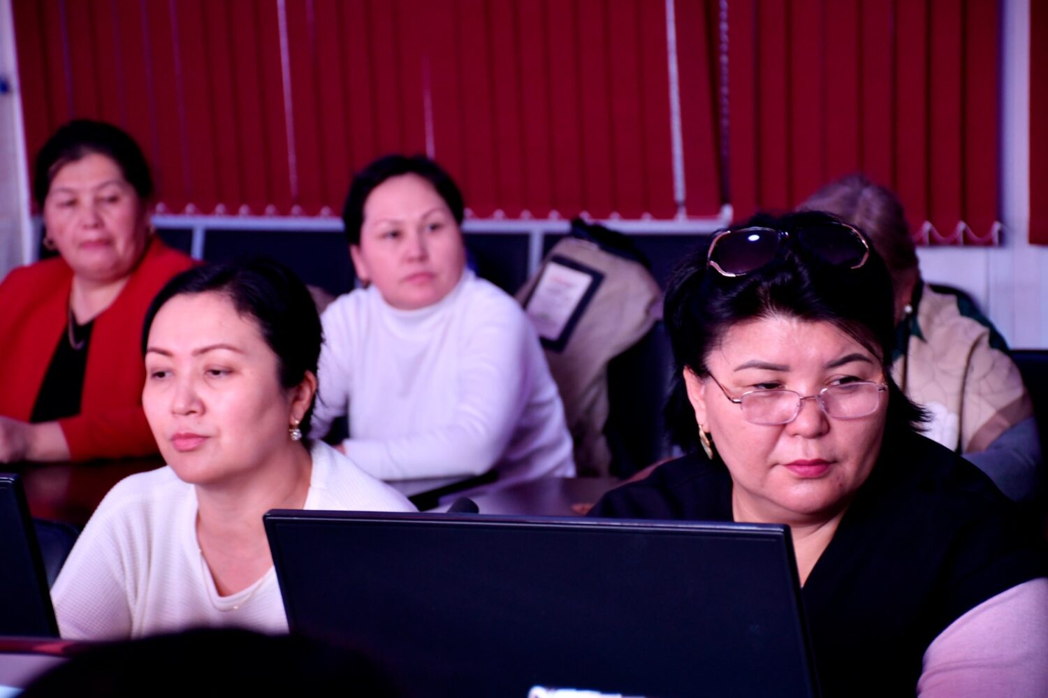 КӨЭУ да тегерек стол